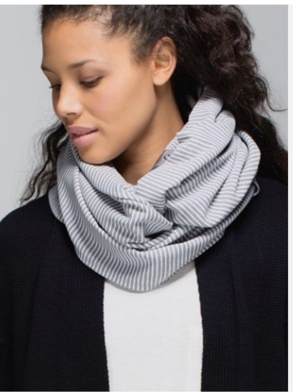 Lululemon Athletica Vinyasa Light Gray Scarf